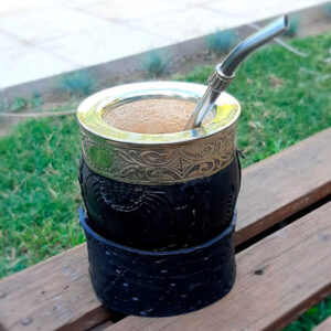MATE IMPERIAL VIROLA DE ALPACA CON BASE EN CUERO REPUJADO